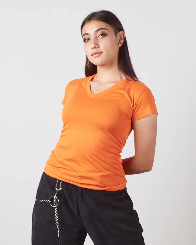Camiseta Cuello V Polialgodon Mujer